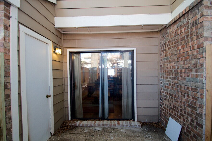 More Photos Of 2121 Park Willow Ln. Unit C, Arlington Multifamily For Sale