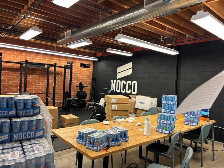 More Photos Of 3865 Grand View Blvd, Los Angeles Light Distribution For Lease