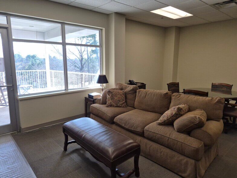 More Photos Of 115 Wrights St, Hot Springs Medical For Lease