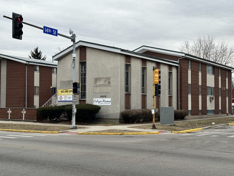 More Photos Of 1400 S Austin Blvd, Cicero Shelter For Sale