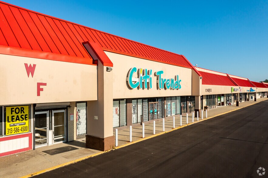 More Photos Of 4813-4945 Clio Rd, Flint Unknown For Lease