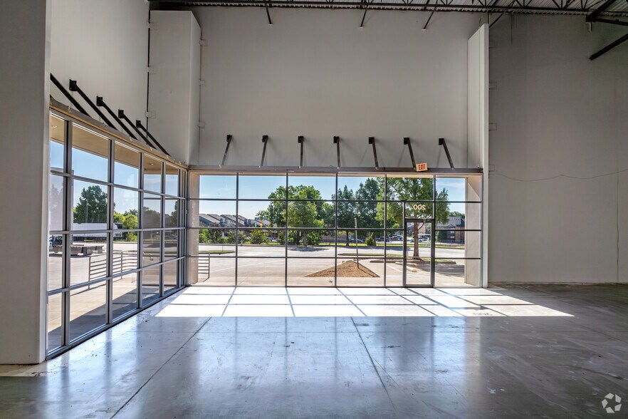 More Photos Of 4401 Samuell Blvd, Mesquite Unknown For Lease