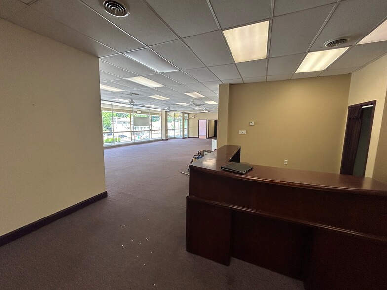 More Photos Of 300 Mt Lebanon Blvd, Pittsburgh Unknown For Lease
