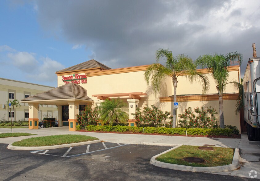 More Photos Of 1850 N University Dr, Coral Springs Restaurant For Lease