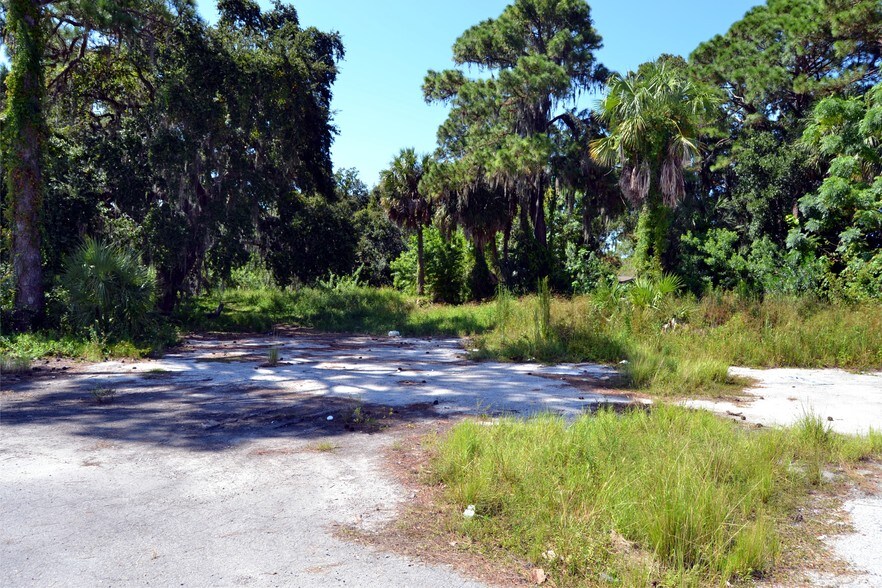 More Photos Of 8231 US Hwy 19 N, Port Richey Land For Lease