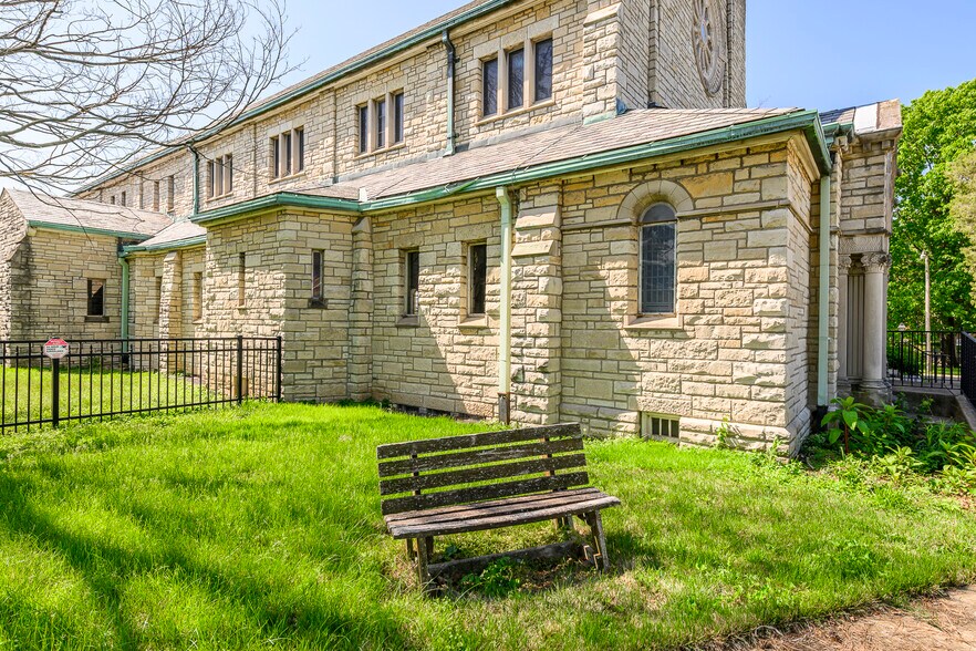 More Photos Of 6300 Minnesota Ave, Saint Louis Religious Facility For Sale