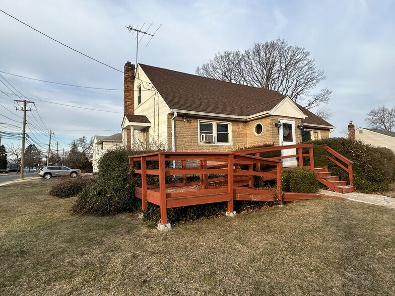 Primary Photo Of 1173 Bellmore Rd, North Bellmore Office For Sale