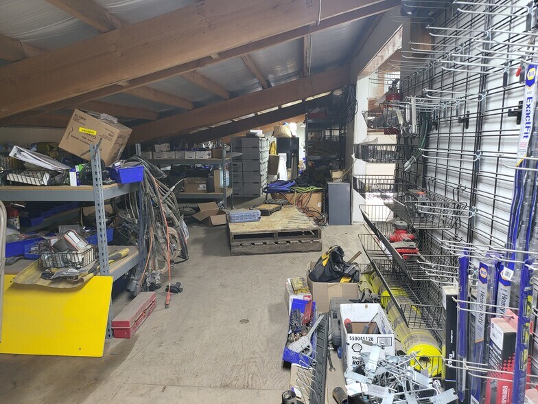 More Photos Of 115 Butte Hill Rd, Woodland Industrial For Lease