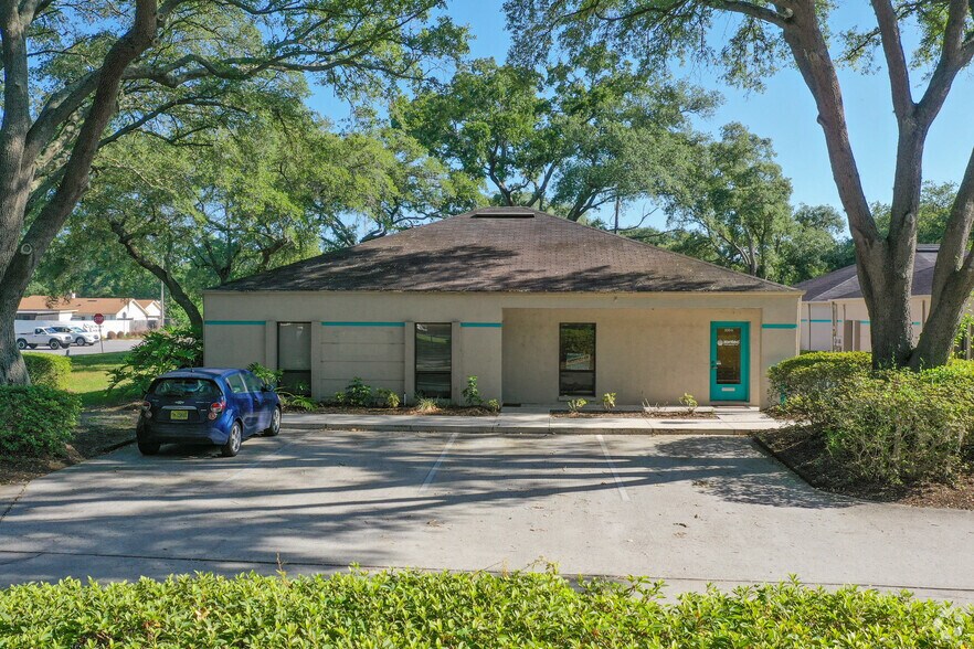 More Photos Of 330 W Bearss Ave, Tampa Medical For Lease