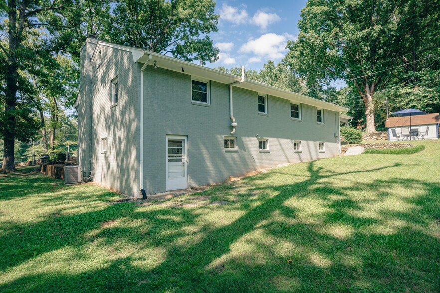More Photos Of 3042 Brambleton Ave, Roanoke Office Residential For Sale
