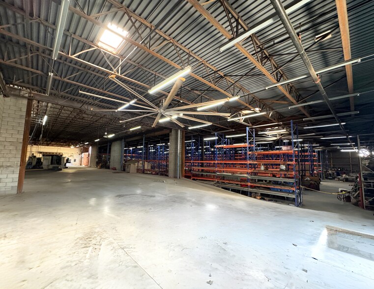 More Photos Of 260 S Hibbert St, Mesa Warehouse For Lease