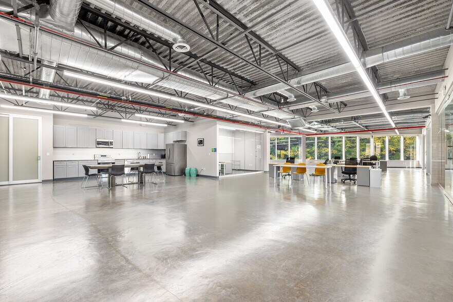 More Photos Of 64-25 Central Ave, Glendale Light Manufacturing For Lease