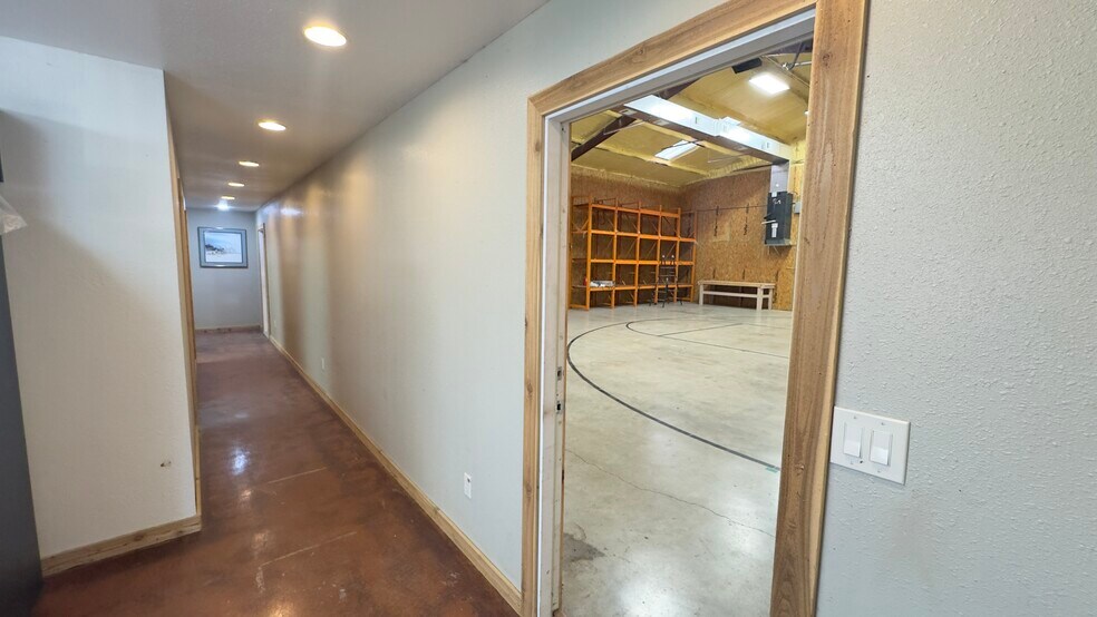 More Photos Of 327 County Road 4851, Newark Industrial For Lease