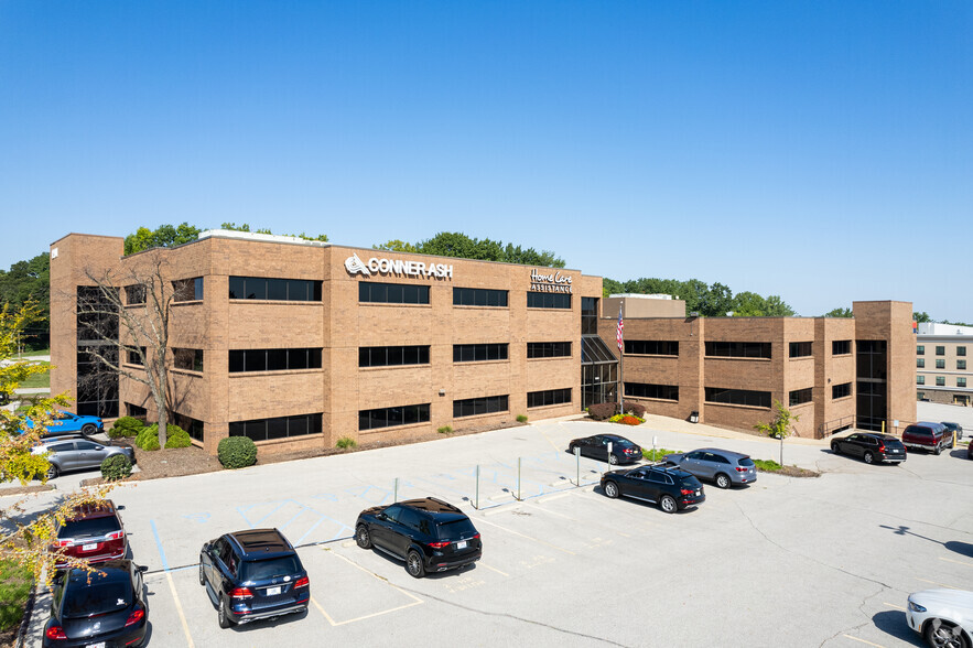 Primary Photo Of 12101 Woodcrest Executive Dr, Creve Coeur Medical For Lease