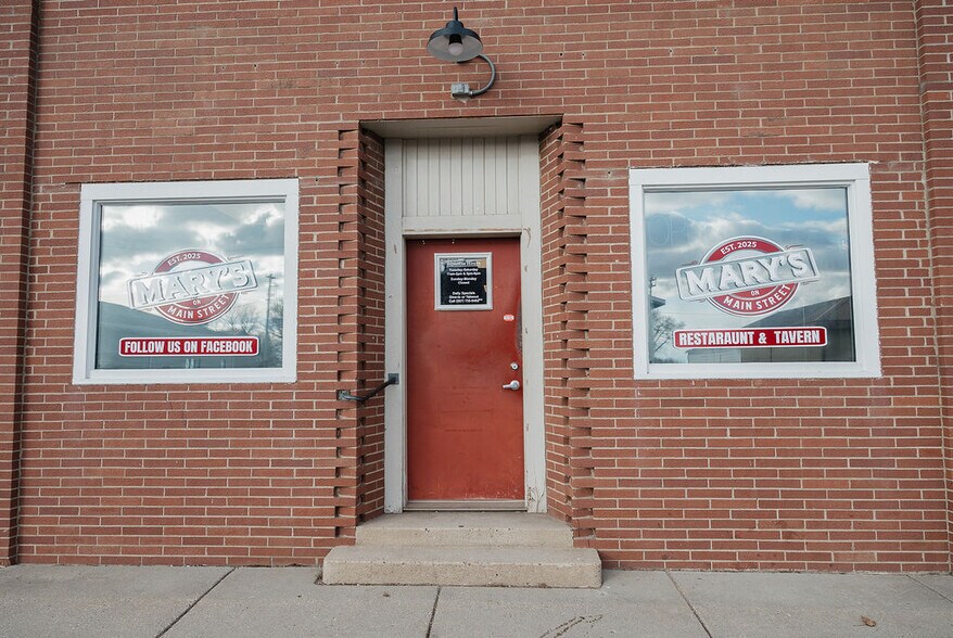 More Photos Of 510 Main St, Ormsby Restaurant For Sale