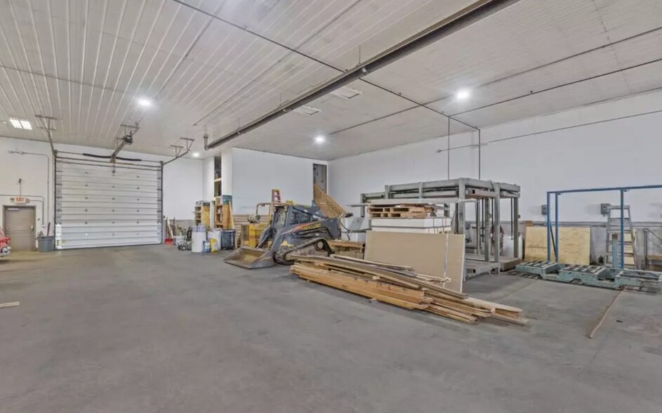 More Photos Of 212 Idaho St, Farrell Manufacturing For Sale