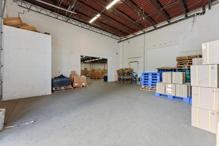 More Photos Of 333 Park St, West Springfield Manufacturing For Lease