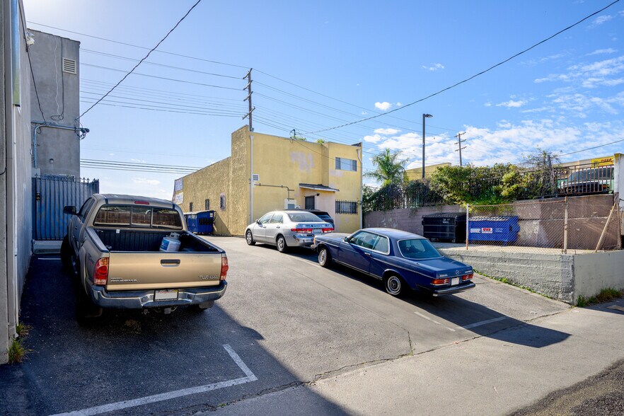 More Photos Of 3119-3121 Glendale Blvd, Los Angeles Storefront Retail Office For Sale