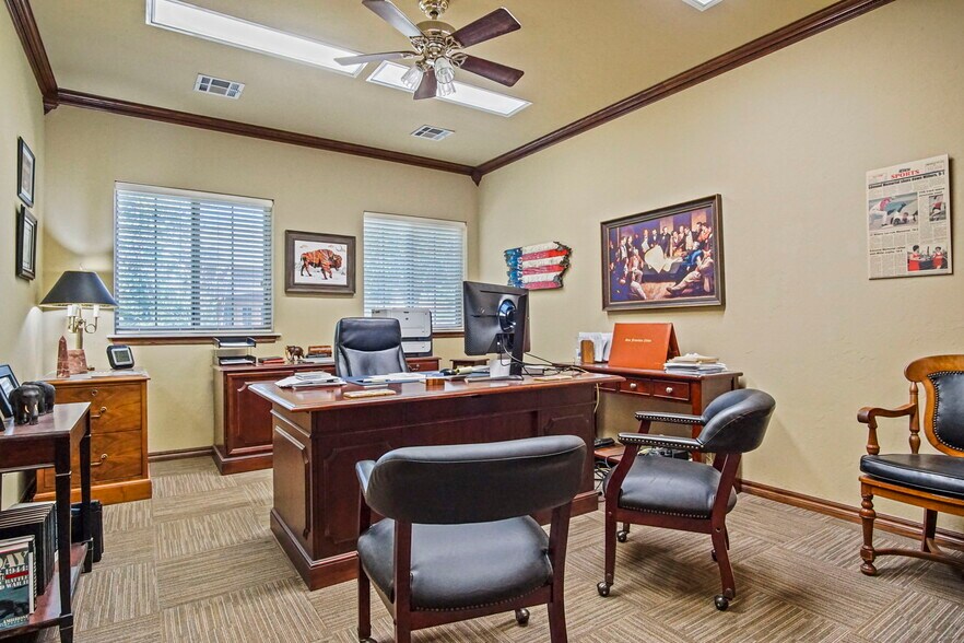 More Photos Of 1006 24th Ave NW, Norman Office For Sale