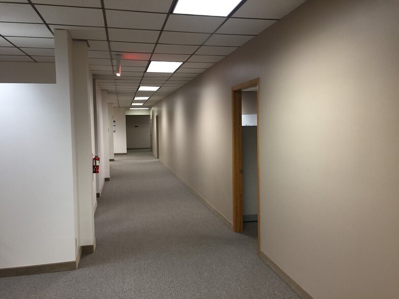 More Photos Of 419-425 Wabasha St N, Saint Paul Loft Creative Space For Sale