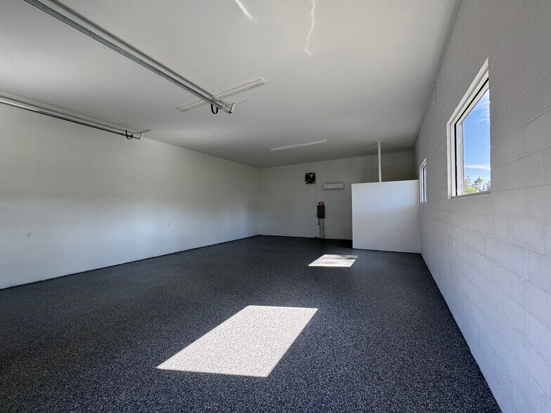 More Photos Of 1101 Reed Canal Rd, Port Orange Warehouse For Sale