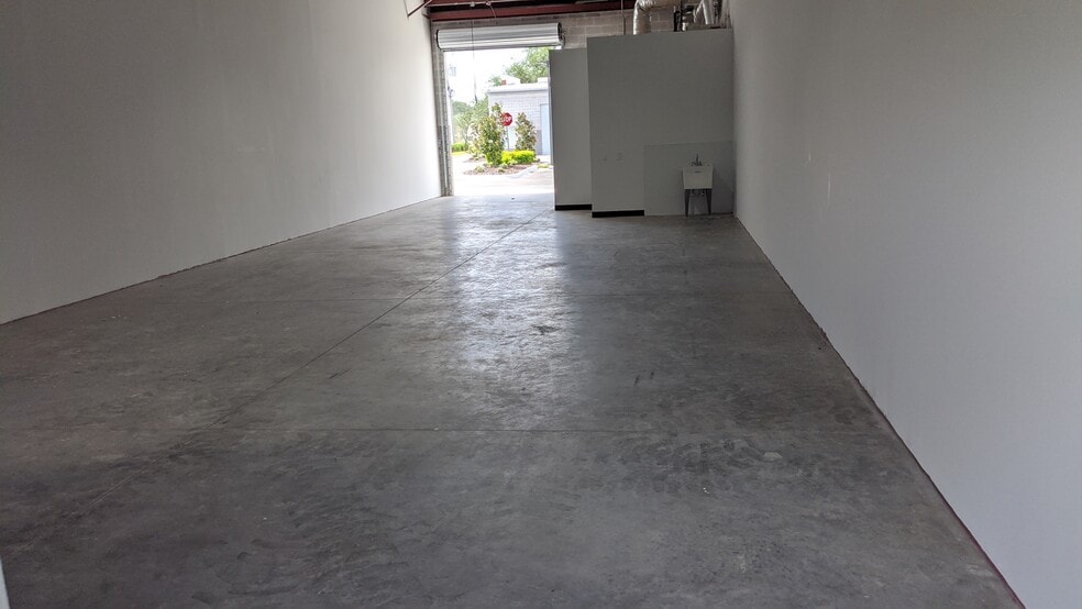 More Photos Of 1550 Tileston Rd, Saint Cloud Warehouse For Lease