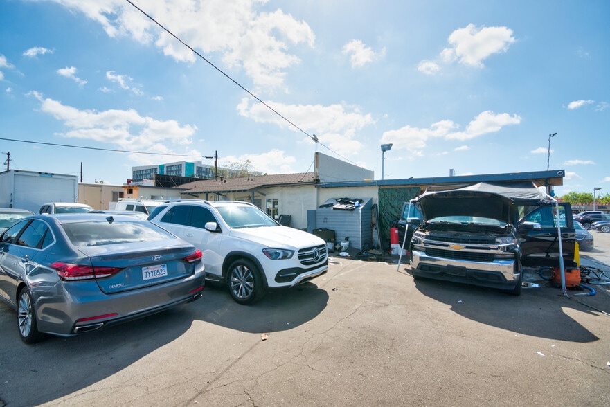 More Photos Of 9943 Garden Grove Blvd, Garden Grove Auto Dealership For Sale