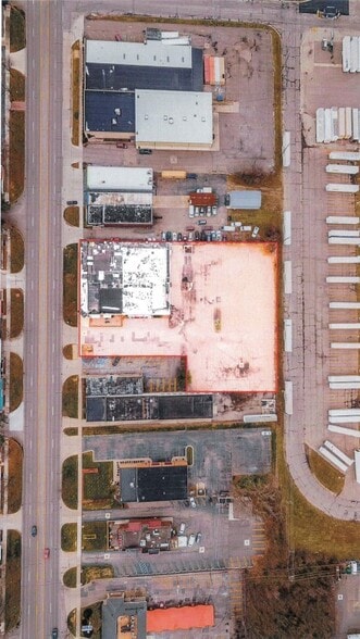 More Photos Of 31630 Plymouth Rd, Livonia Freestanding For Lease