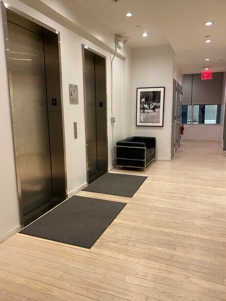More Photos Of 543-545 W 25th St, New York Loft Creative Space For Lease