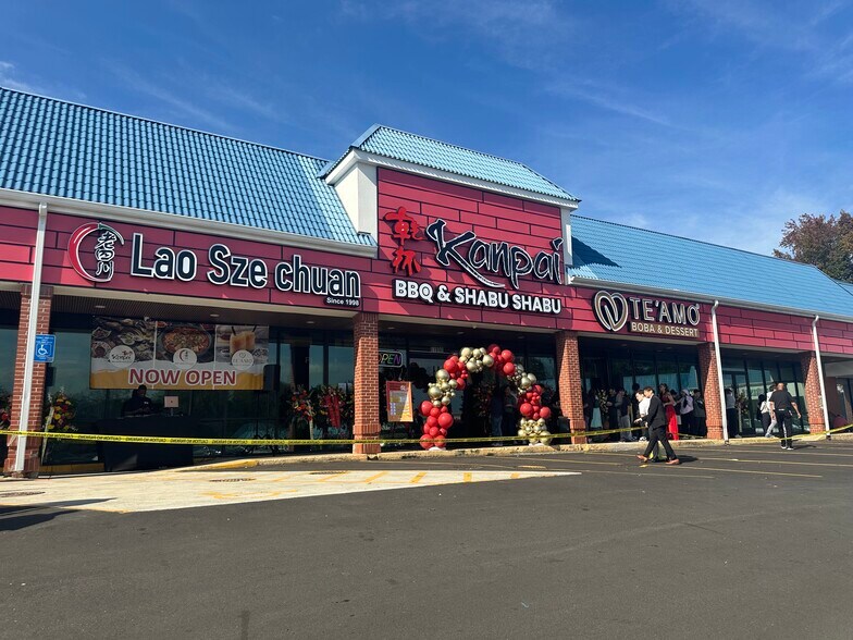 More Photos Of 5150 Buford Hwy NE, Doraville Storefront For Lease