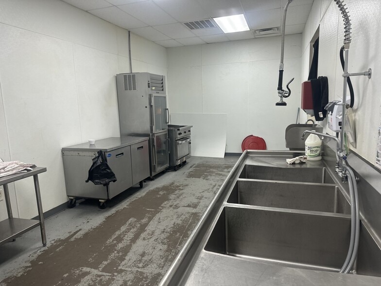 More Photos Of 5166 E FM 1187, Burleson Storefront Retail Office For Lease