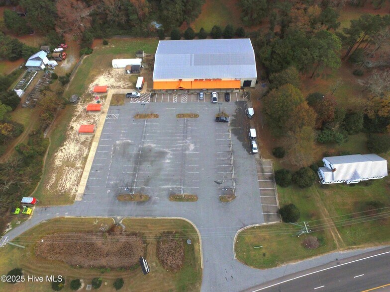 More Photos Of 8739 Caratoke Hwy, Harbinger General Retail For Sale
