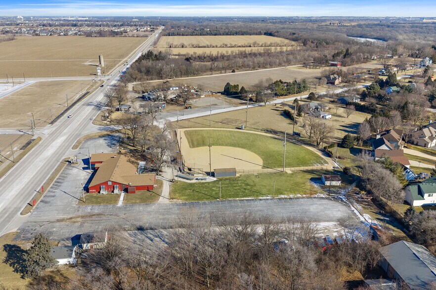 More Photos Of 9054 Veterans Pkwy, Yorkville Land For Sale