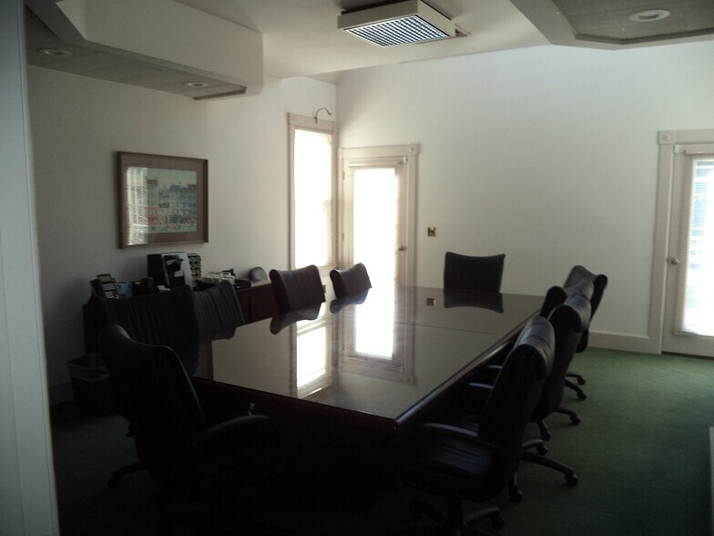 More Photos Of 1855 Elm St, Manchester Office For Lease