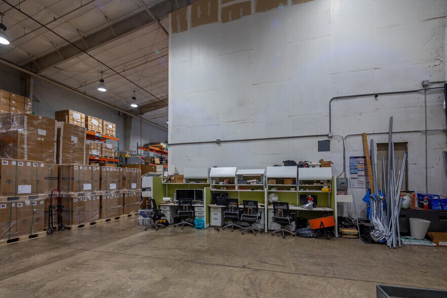 More Photos Of 99-1265 Halawa Valley St, Aiea Warehouse For Lease