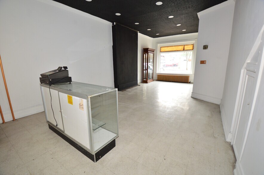 More Photos Of 241 N 7th St, Allentown Storefront Retail Office For Lease