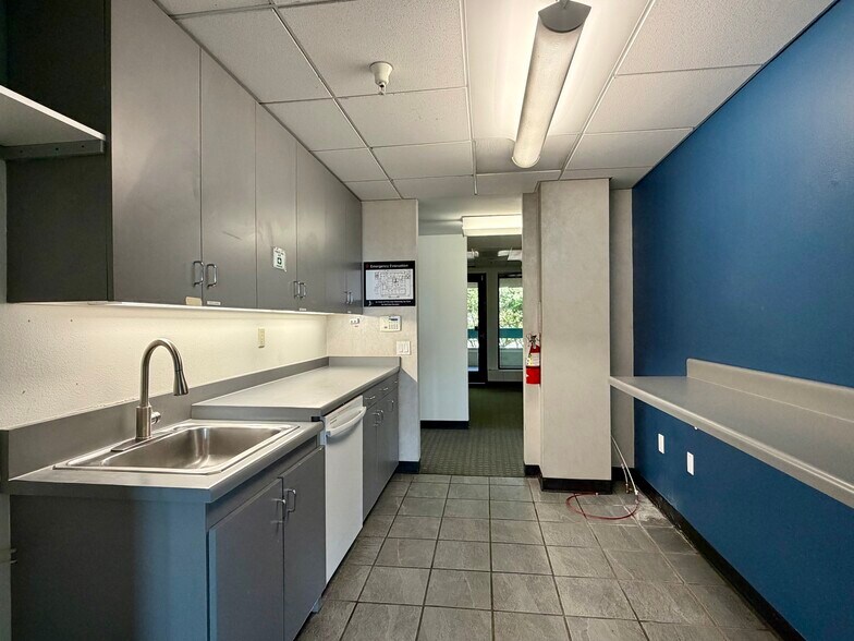 More Photos Of 6185-6187 Carpinteria Ave, Carpinteria Office For Sale