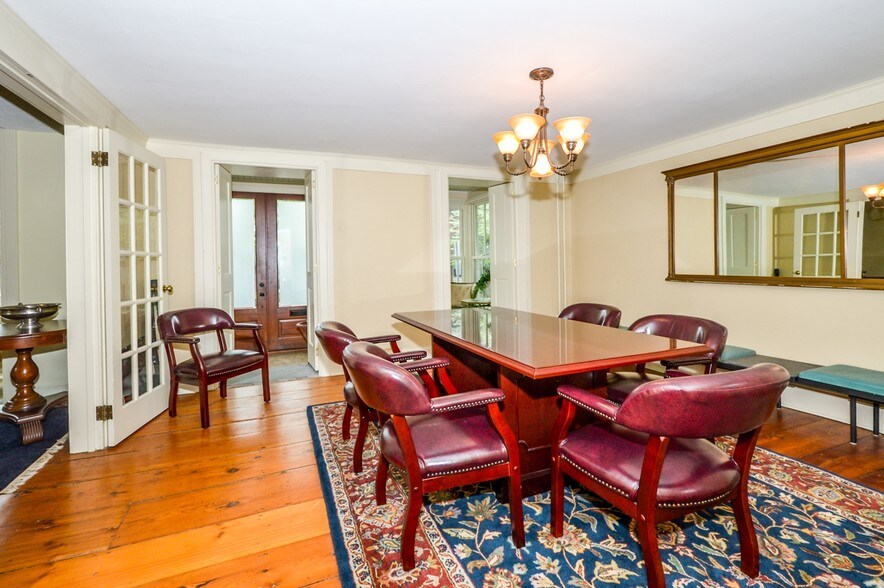 More Photos Of 69 E Oakland Ave, Doylestown Office For Sale