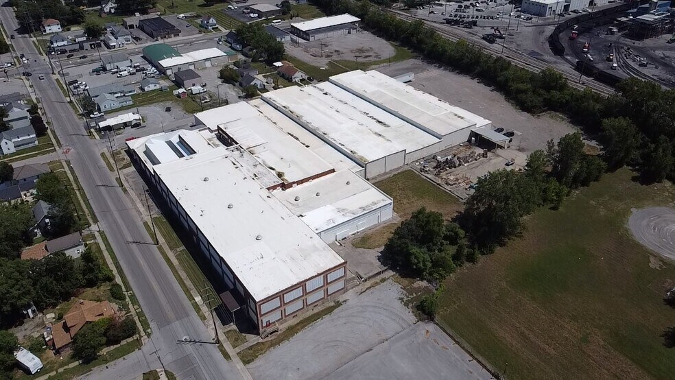 More Photos Of 701 Vine St, Lima Industrial For Lease