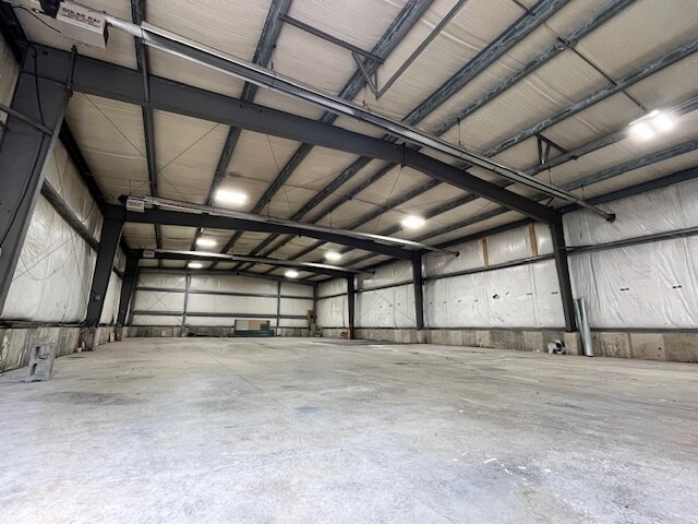 More Photos Of 3318 Burnet Ave, Syracuse Manufacturing For Lease