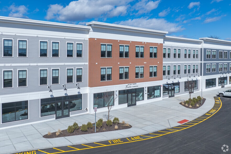 More Photos Of 33 Old Tavern Rd, Orange Apartments For Lease