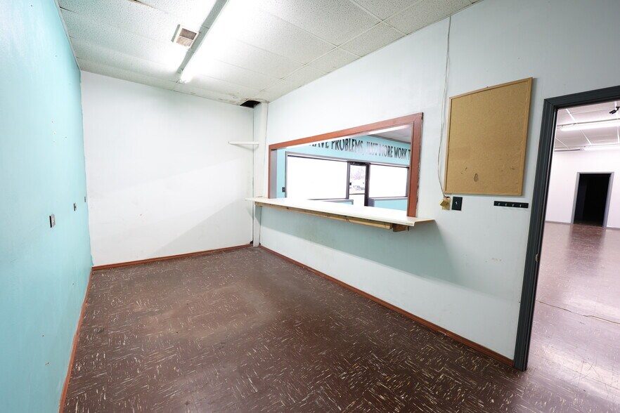 More Photos Of 801 Sandalwood Dr, Jacksonville Freestanding For Sale