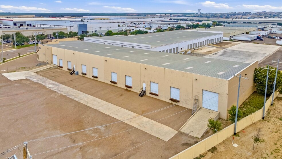 More Photos Of 809 Nafta Blvd, Laredo Warehouse For Lease