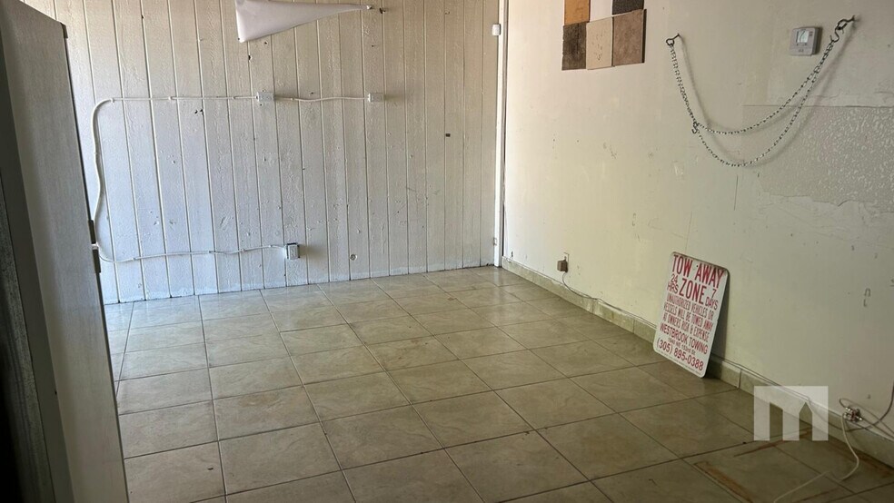 More Photos Of 100 NW 1st St, Hallandale Beach Storefront Retail Office For Lease