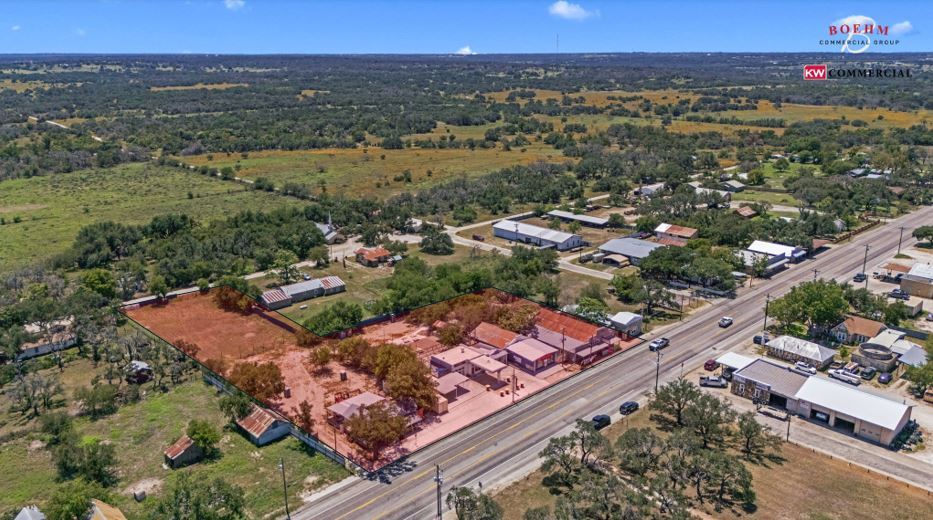 More Photos Of 23699-23737 W US Highway 290, Harper Storefront For Sale