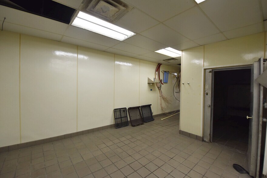 More Photos Of 64 Carriage Oaks Dr, Tyrone Restaurant For Lease