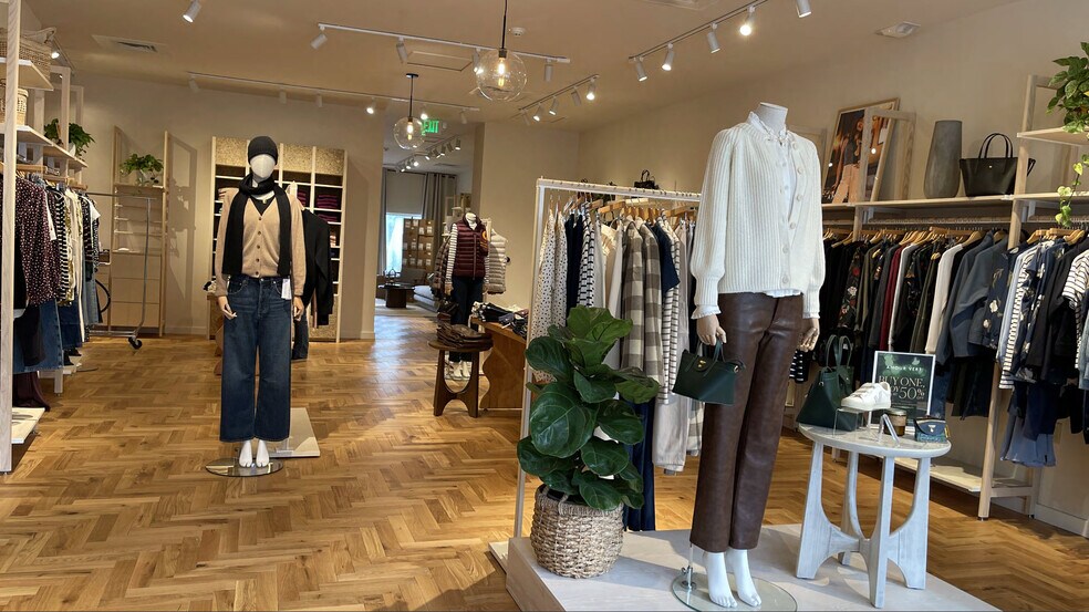 More Photos Of 666 Bridgeway, Sausalito General Retail For Sale