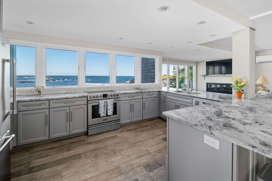 More Photos Of 3 Harbor Lane, Ogunquit Apartments For Sale