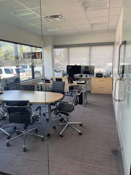 More Photos Of 3049 S Sherwood Forest Blvd, Baton Rouge Office For Lease