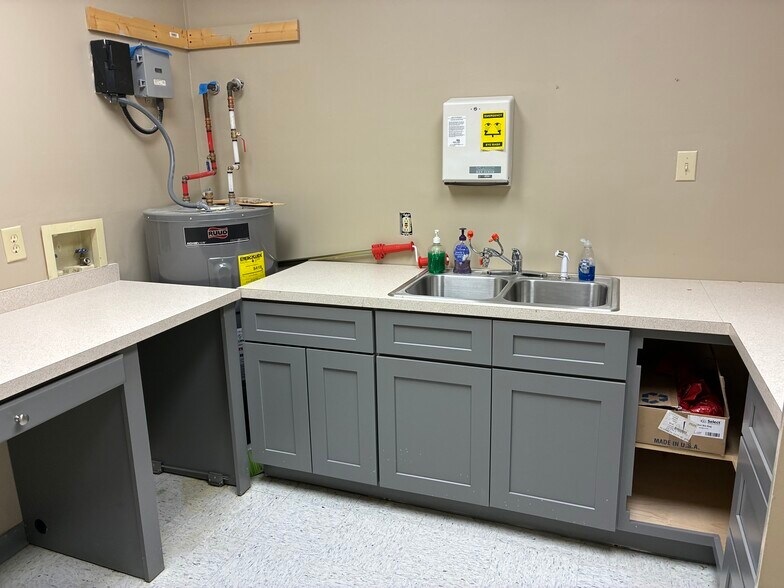 More Photos Of 1134 N Road St, Elizabeth City Medical For Lease